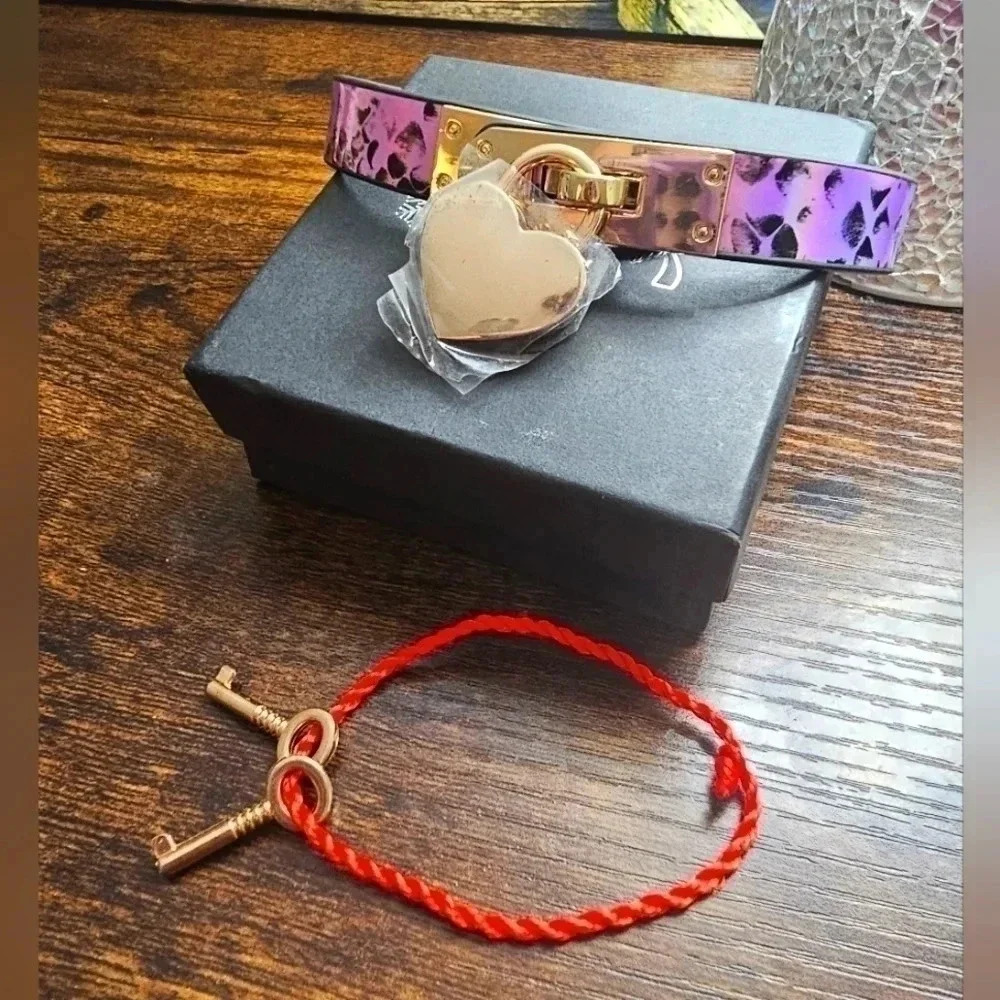 Heart Lock Chocker Necklace with Keys 15.7 inches Long